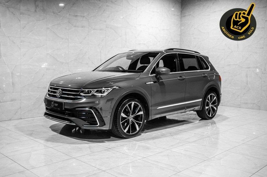 A 2021 VOLKSWAGEN TIGUAN 1.5 TSI R-Line SUV 5dr Petrol DSG Euro 6 (s/s) (150 ps) Heated Seat+Heated A 2021 VOLKSWAGEN TIGUAN 1.5 TSI R-Line SUV 5dr Petrol DSG Euro 6 (s/s) (150 ps) Heated Seat+Heated