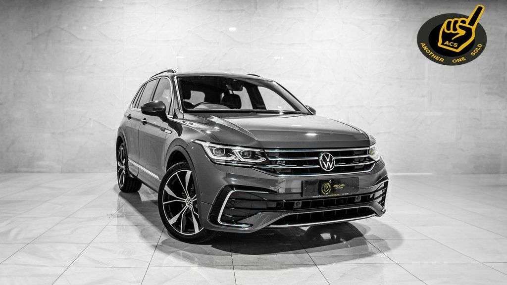 A 2021 VOLKSWAGEN TIGUAN 1.5 TSI R-Line SUV 5dr Petrol DSG Euro 6 (s/s) (150 ps) Heated Seat+Heated A 2021 VOLKSWAGEN TIGUAN 1.5 TSI R-Line SUV 5dr Petrol DSG Euro 6 (s/s) (150 ps) Heated Seat+Heated