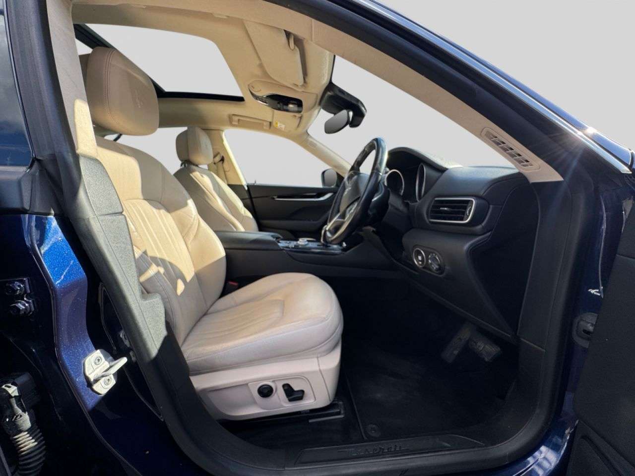 2018 MASERATI LEVANTE 2018 MASERATI LEVANTE