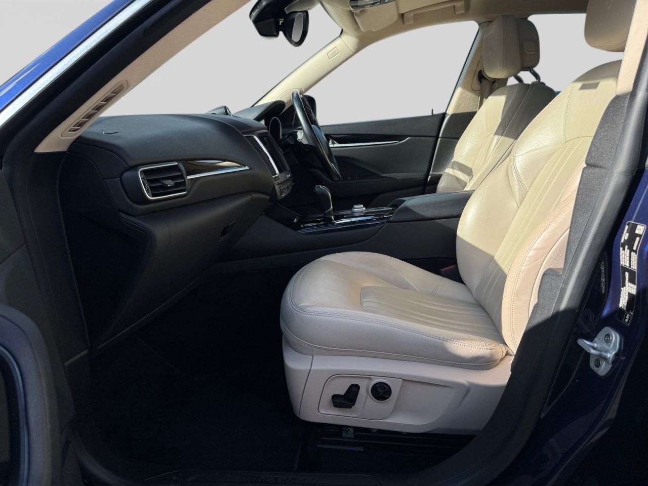 2018 MASERATI LEVANTE 2018 MASERATI LEVANTE