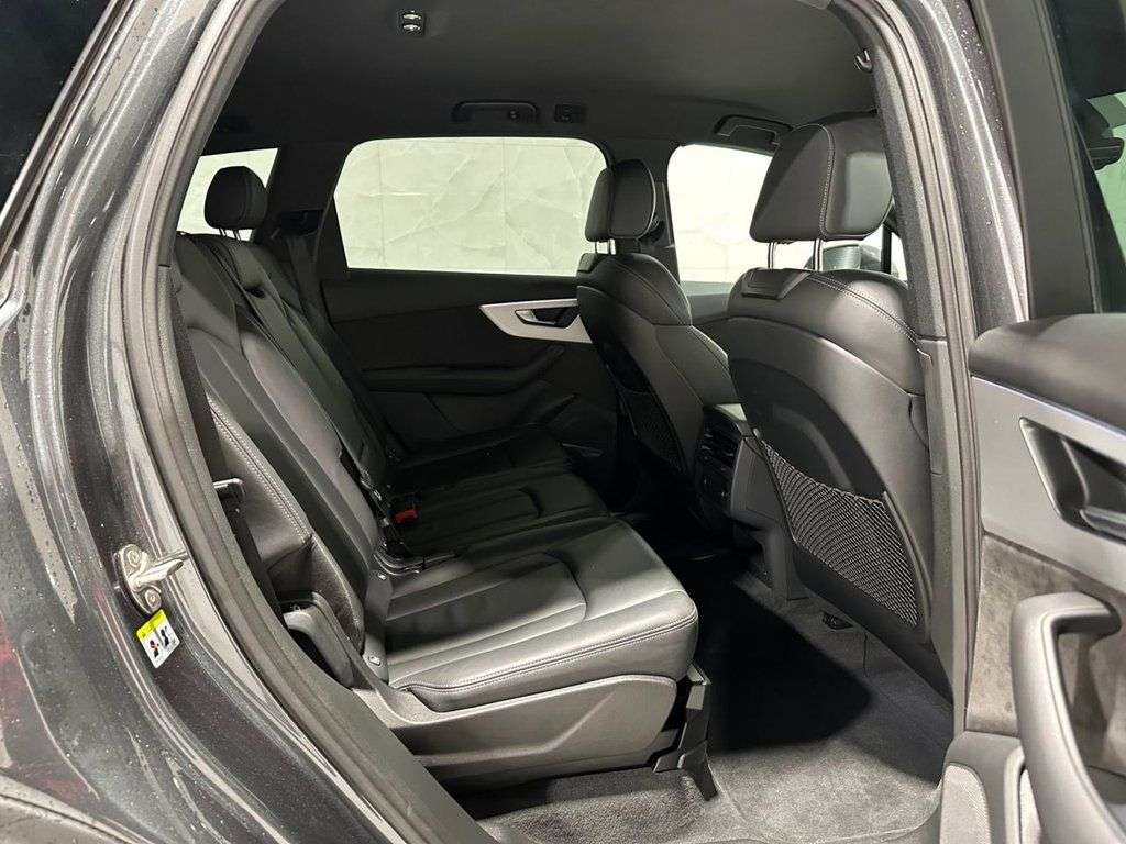 2020 AUDI Q7 2020 AUDI Q7