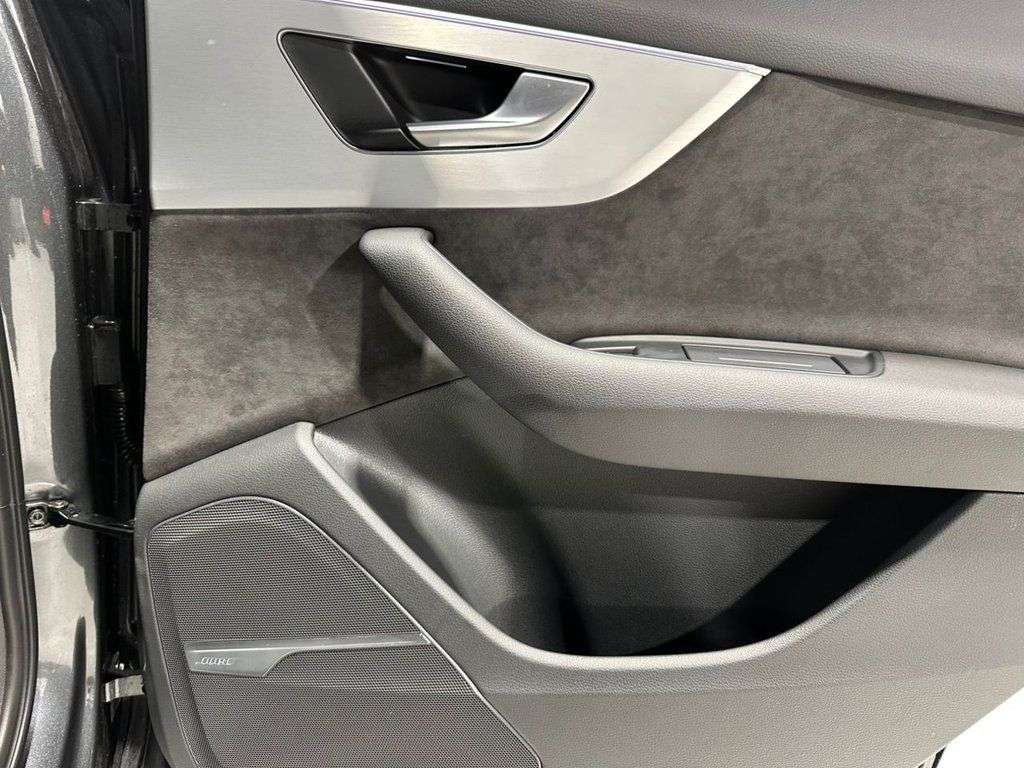 2020 AUDI Q7 2020 AUDI Q7