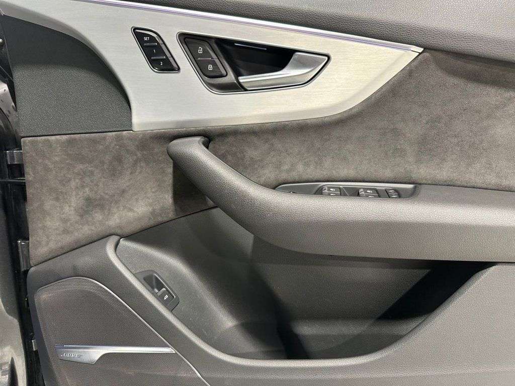 2020 AUDI Q7 2020 AUDI Q7