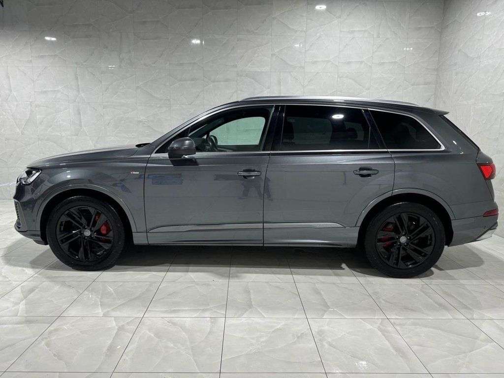 A 2020 AUDI Q7 3.0 TDI V6 50 S line SUV 5dr Diesel Tiptronic quattro Euro 6 (s/s) (286 ps) A 2020 AUDI Q7 3.0 TDI V6 50 S line SUV 5dr Diesel Tiptronic quattro Euro 6 (s/s) (286 ps)