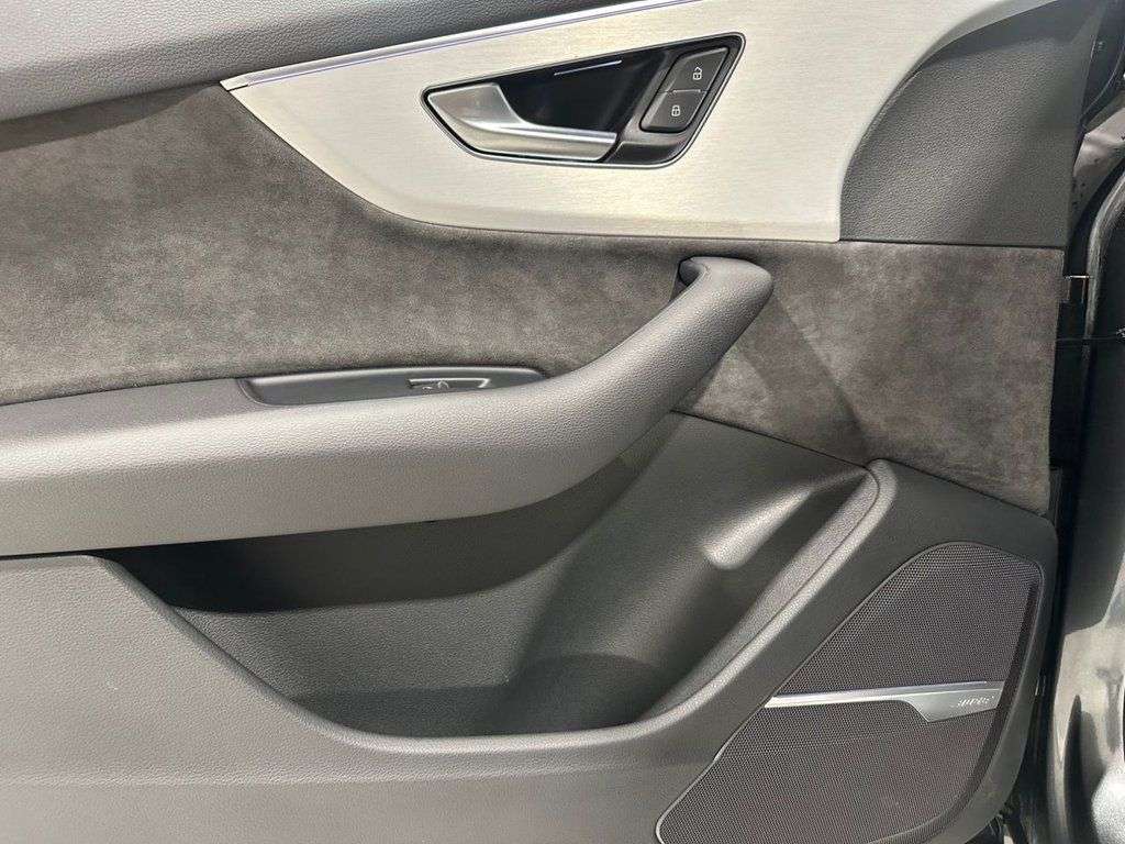 2020 AUDI Q7 2020 AUDI Q7
