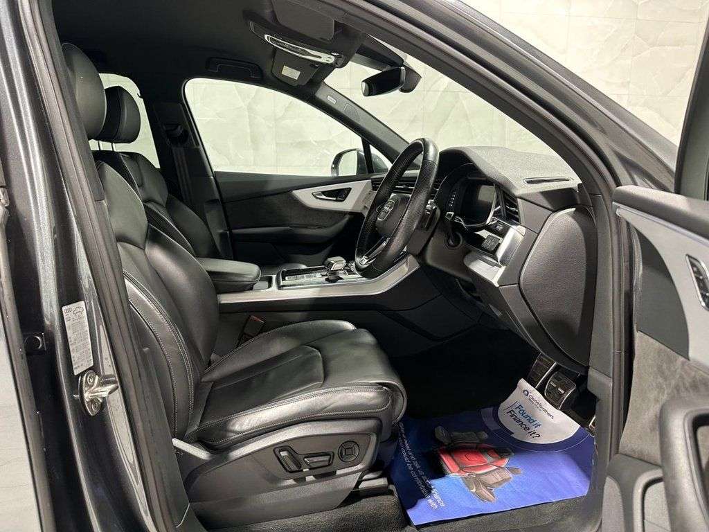 2020 AUDI Q7 2020 AUDI Q7