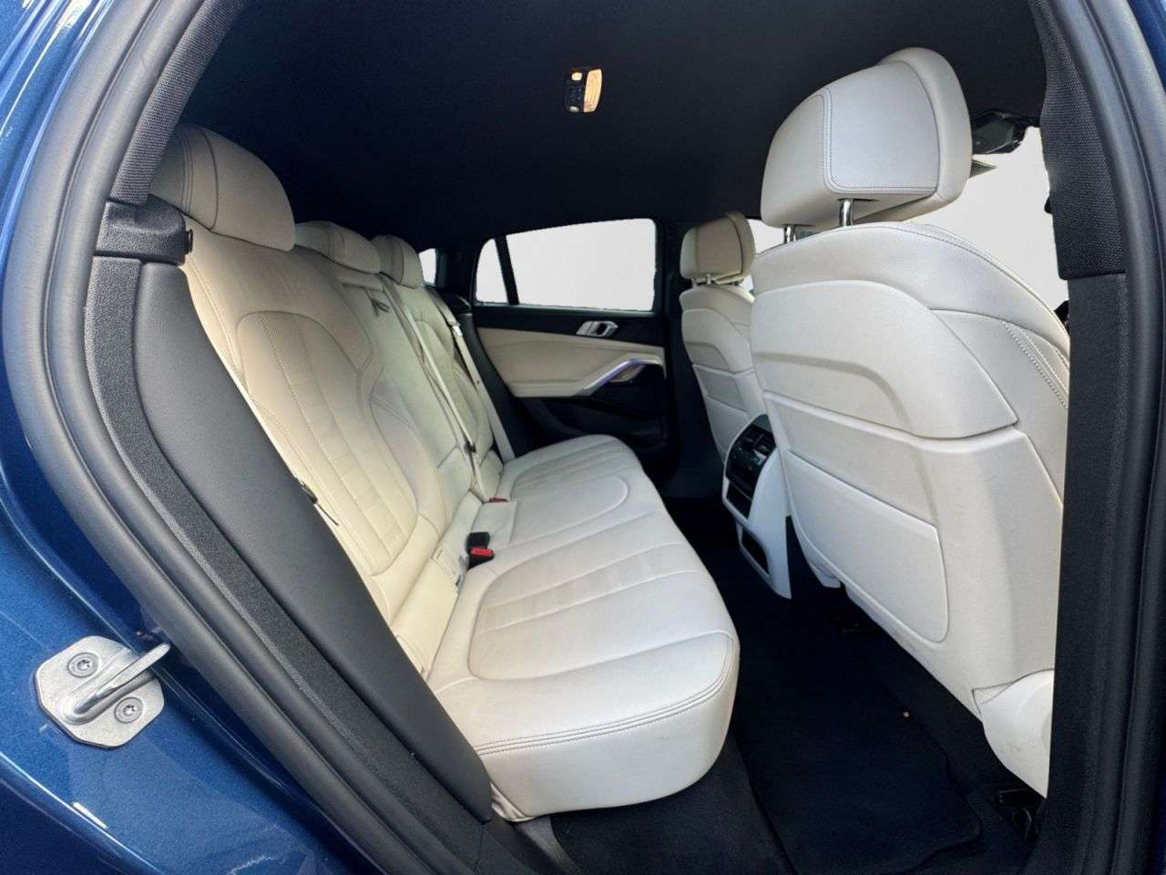 2022 BMW X6 2022 BMW X6