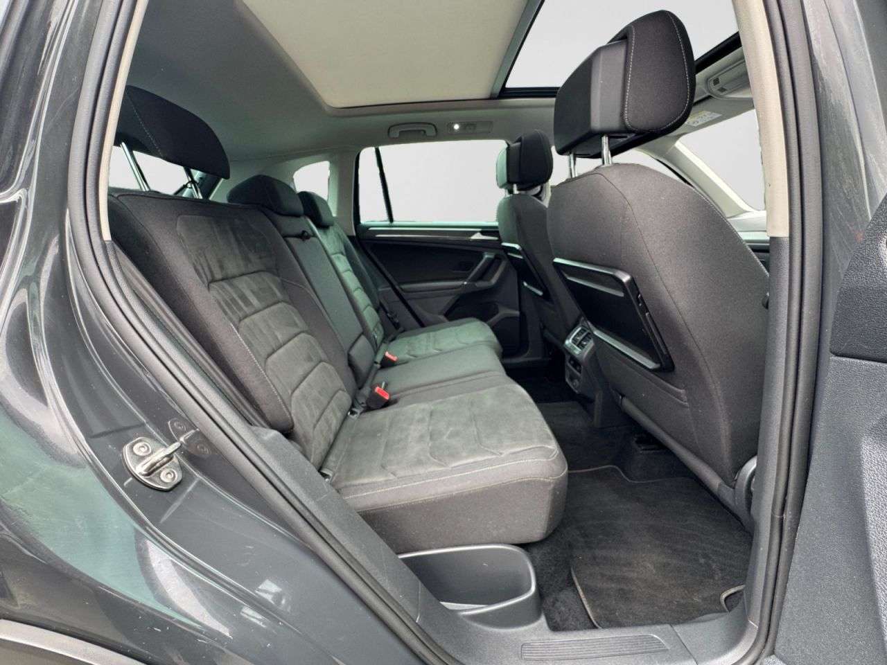 2017 VOLKSWAGEN TIGUAN 2017 VOLKSWAGEN TIGUAN