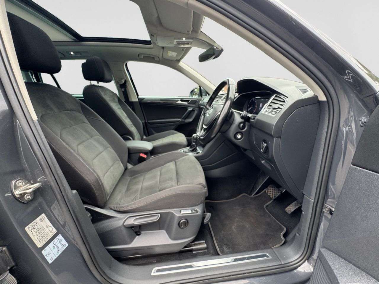 2017 VOLKSWAGEN TIGUAN 2017 VOLKSWAGEN TIGUAN