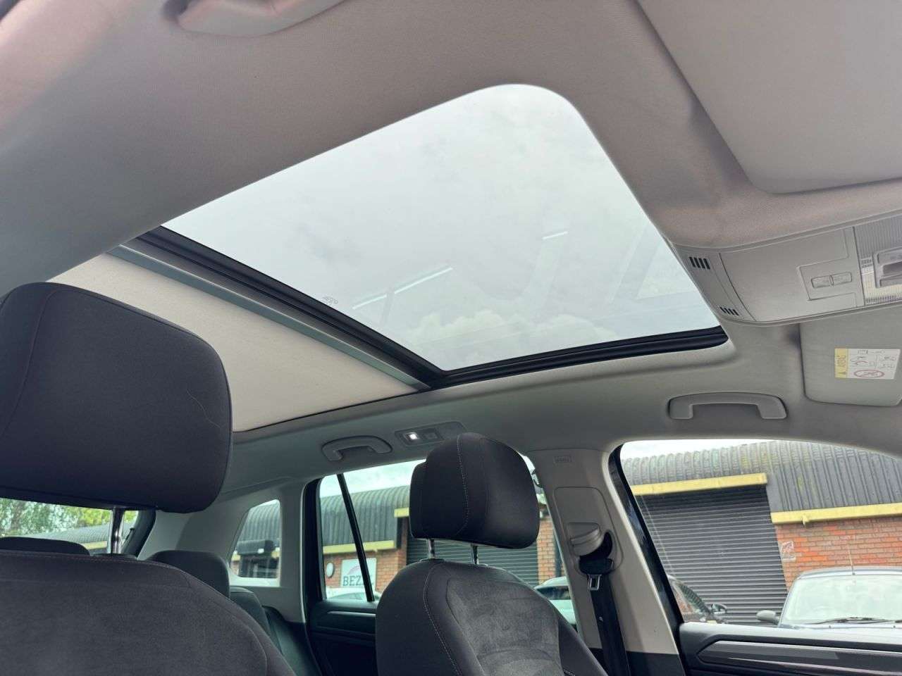 2017 VOLKSWAGEN TIGUAN 2017 VOLKSWAGEN TIGUAN