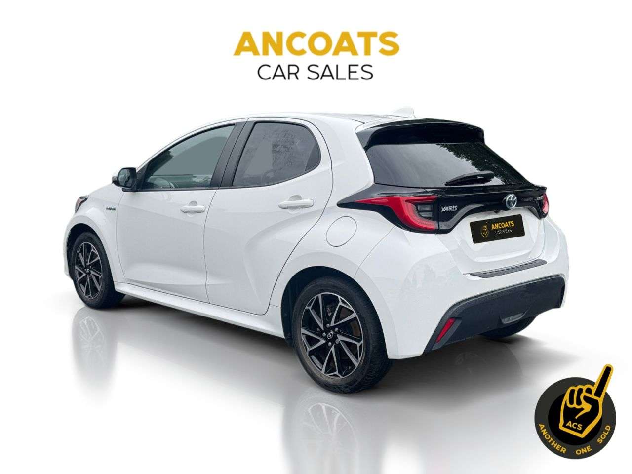 A 2021 TOYOTA YARIS 1.5 VVT-h Design Hatchback 5dr Petrol Hybrid E-CVT Euro 6 (s/s) (116 ps) A 2021 TOYOTA YARIS 1.5 VVT-h Design Hatchback 5dr Petrol Hybrid E-CVT Euro 6 (s/s) (116 ps)