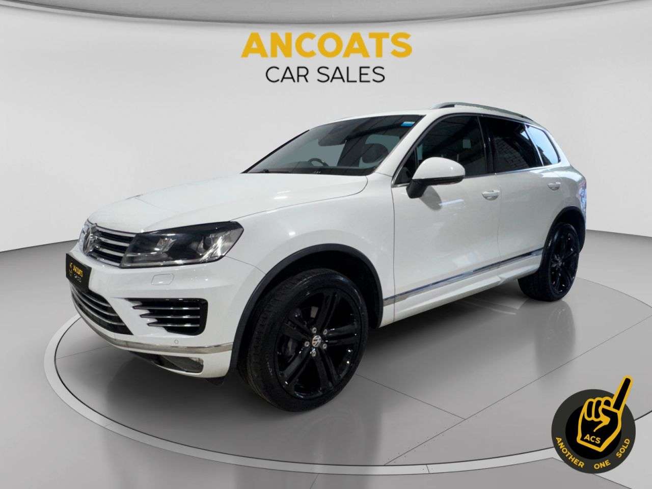 A 2017 VOLKSWAGEN TOUAREG 3.0 TDI V6 BlueMotion Tech R-Line Plus SUV 5dr Diesel Tiptronic 4WD Euro 6 A 2017 VOLKSWAGEN TOUAREG 3.0 TDI V6 BlueMotion Tech R-Line Plus SUV 5dr Diesel Tiptronic 4WD Euro 6