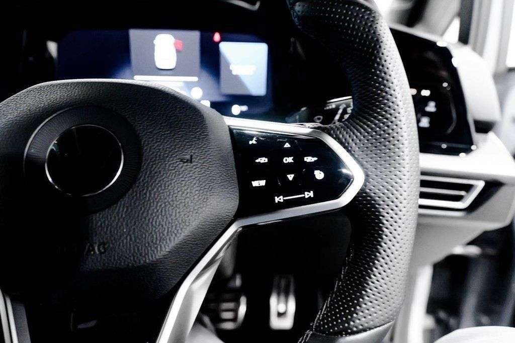 2022 VOLKSWAGEN GOLF 2022 VOLKSWAGEN GOLF