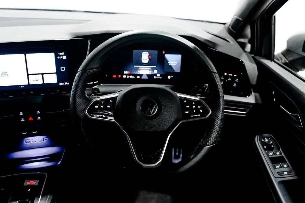 2022 VOLKSWAGEN GOLF 2022 VOLKSWAGEN GOLF