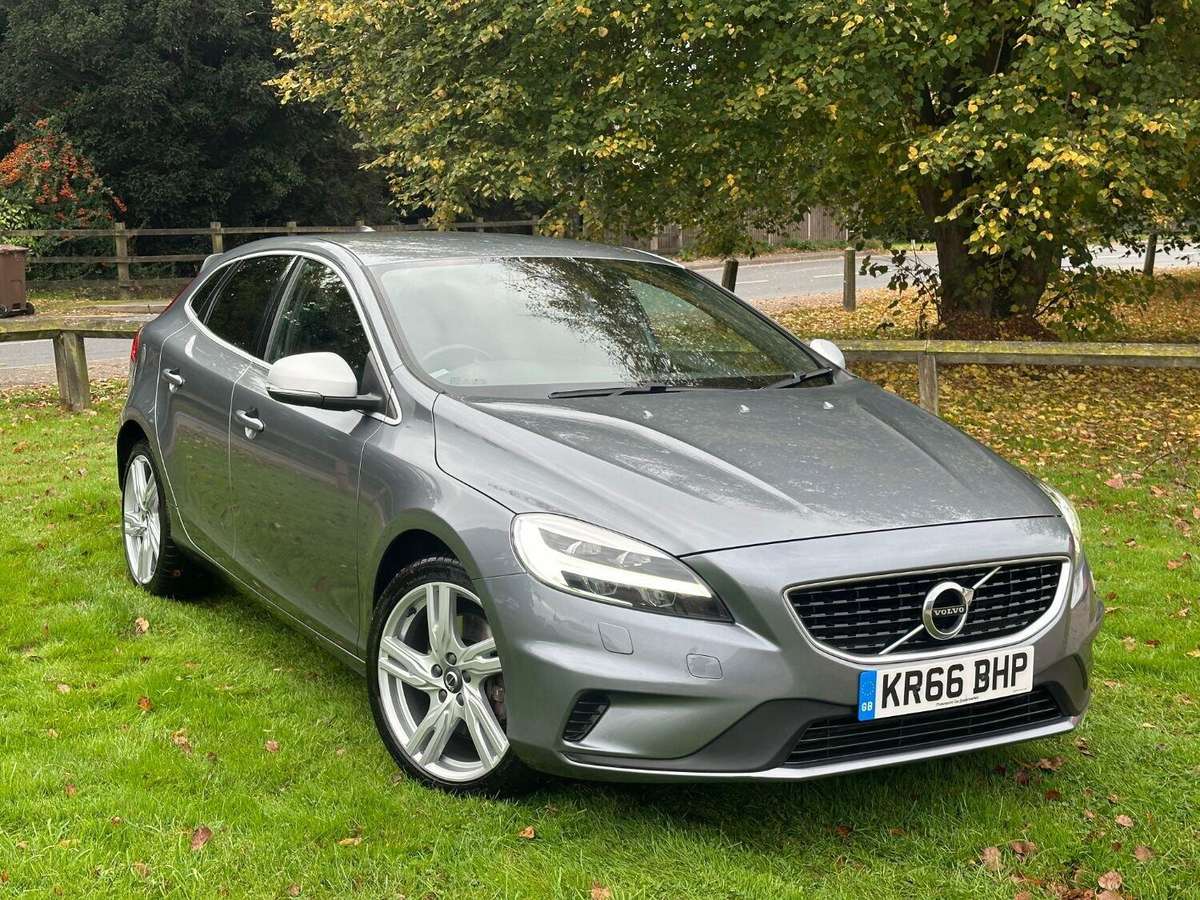 Check out this Volvo V40 2016 Diesel Manual