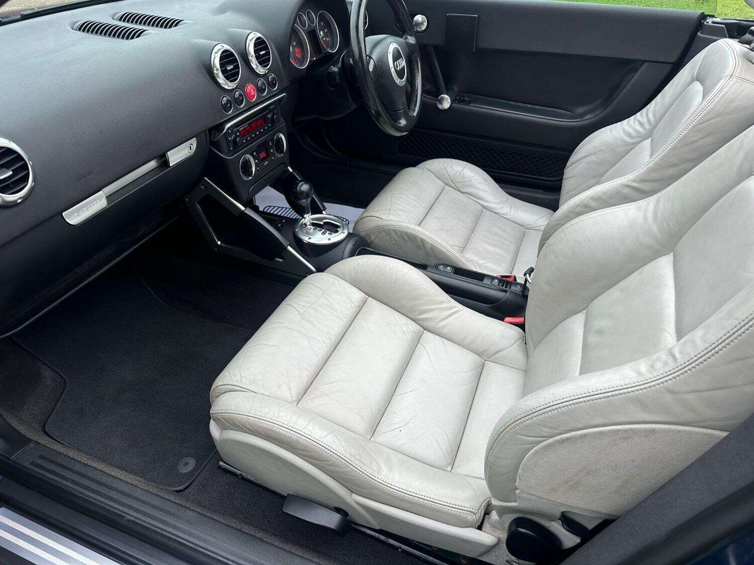 2005 AUDI TT 2005 AUDI TT