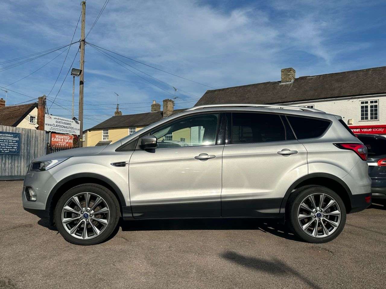 A 2019 FORD KUGA 1.5T TITANIUM X EDITION 5dr WITH FULL LEATHER A 2019 FORD KUGA 1.5T TITANIUM X EDITION 5dr WITH FULL LEATHER