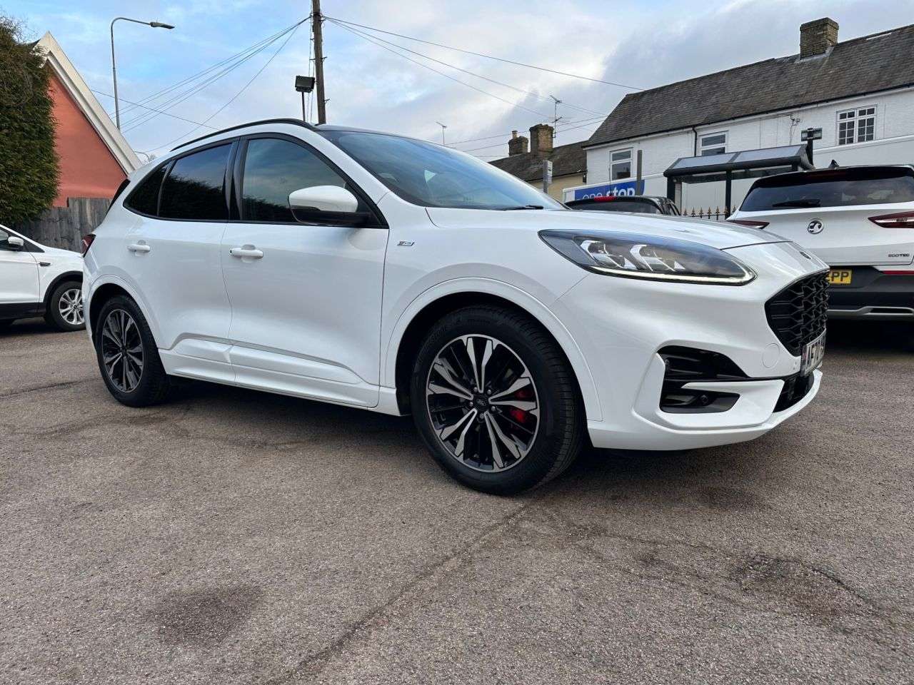 A 2020 FORD KUGA ST-LINE X ECOBLUE A 2020 FORD KUGA ST-LINE X ECOBLUE