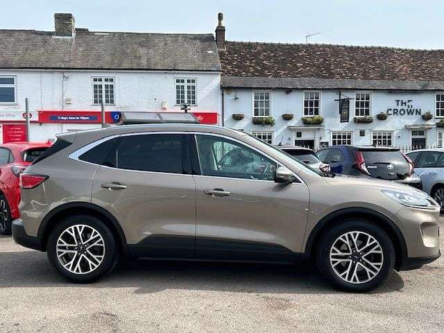 A 2020 FORD KUGA TITANIUM ECOBLUE A 2020 FORD KUGA TITANIUM ECOBLUE