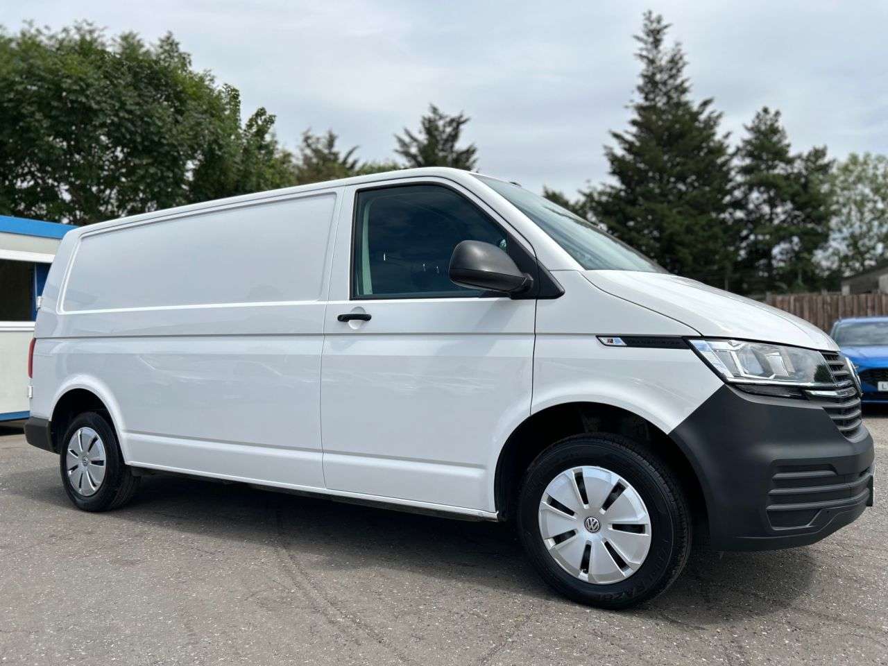 A 2023 VOLKSWAGEN TRANSPORTER 2.0TDI T28 STARTLINE P/V 5dr FWD LWB LOW MILEAGE EXAMPLE, SERVICE HISTORY A 2023 VOLKSWAGEN TRANSPORTER 2.0TDI T28 STARTLINE P/V 5dr FWD LWB LOW MILEAGE EXAMPLE, SERVICE HISTORY