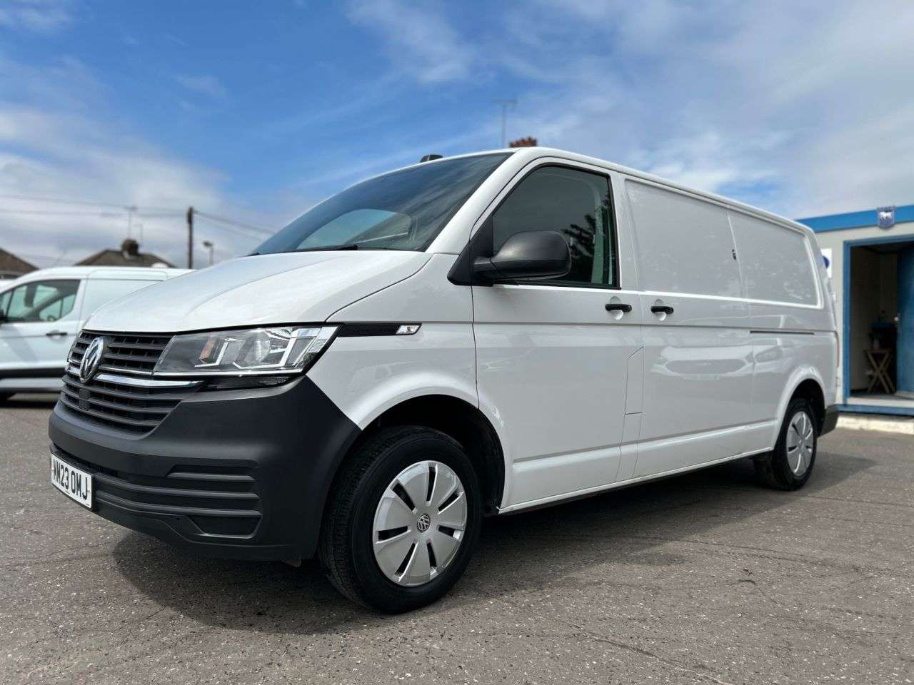 A 2023 VOLKSWAGEN TRANSPORTER 2.0TDI T28 STARTLINE P/V 5dr FWD LWB LOW MILEAGE EXAMPLE, SERVICE HISTORY A 2023 VOLKSWAGEN TRANSPORTER 2.0TDI T28 STARTLINE P/V 5dr FWD LWB LOW MILEAGE EXAMPLE, SERVICE HISTORY