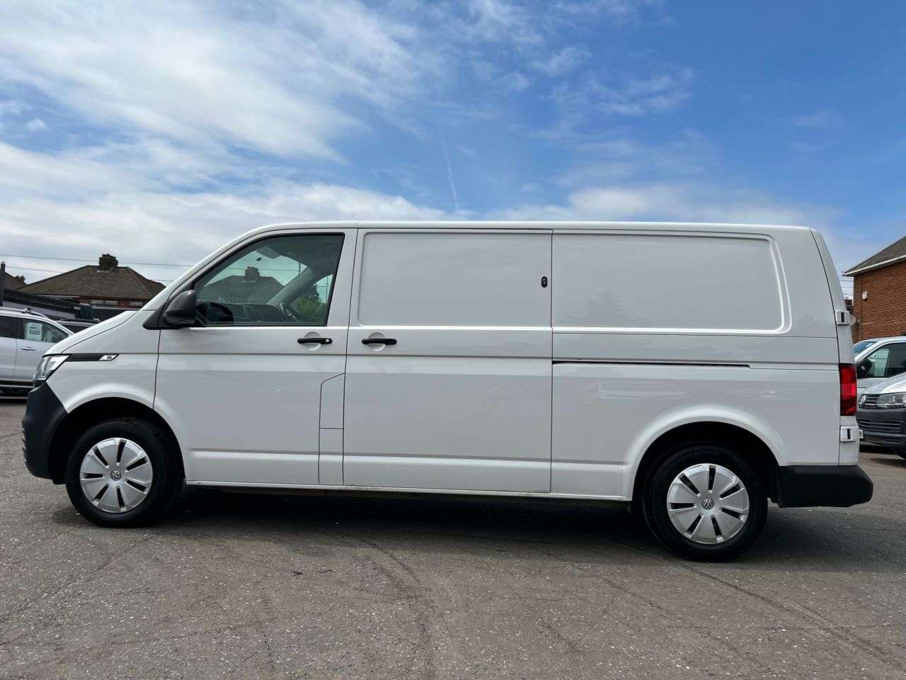A 2023 VOLKSWAGEN TRANSPORTER 2.0TDI T28 STARTLINE P/V 5dr FWD LWB LOW MILEAGE EXAMPLE, SERVICE HISTORY A 2023 VOLKSWAGEN TRANSPORTER 2.0TDI T28 STARTLINE P/V 5dr FWD LWB LOW MILEAGE EXAMPLE, SERVICE HISTORY