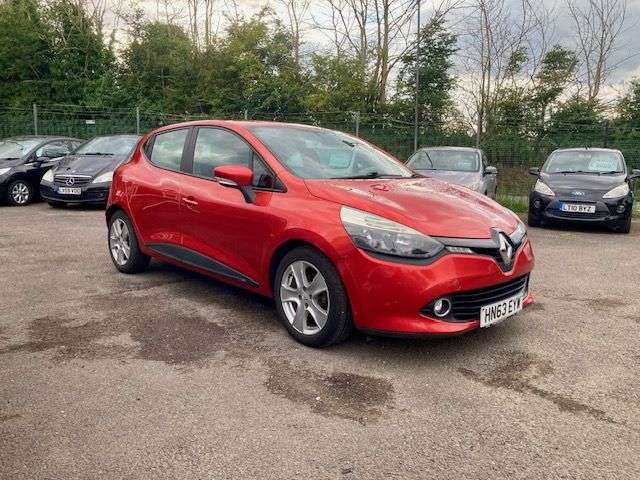 A 2013 RENAULT CLIO 1.2 16V EXPRESSION + 5dr (75 ps) WITH SERVICE HISTORY A 2013 RENAULT CLIO 1.2 16V EXPRESSION + 5dr (75 ps) WITH SERVICE HISTORY