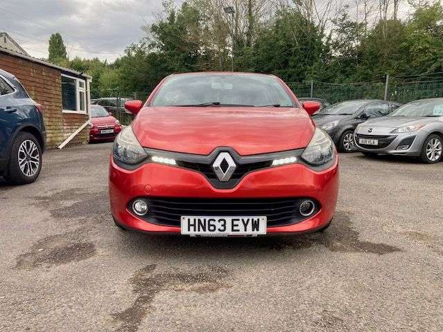 A 2013 RENAULT CLIO 1.2 16V EXPRESSION + 5dr (75 ps) WITH SERVICE HISTORY A 2013 RENAULT CLIO 1.2 16V EXPRESSION + 5dr (75 ps) WITH SERVICE HISTORY