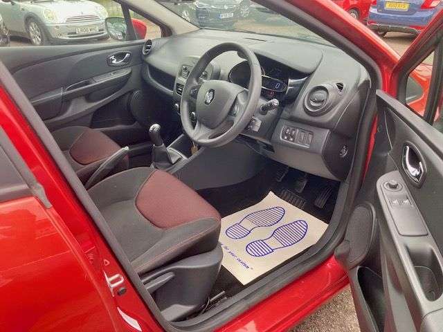 A 2013 RENAULT CLIO 1.2 16V EXPRESSION + 5dr (75 ps) WITH SERVICE HISTORY A 2013 RENAULT CLIO 1.2 16V EXPRESSION + 5dr (75 ps) WITH SERVICE HISTORY