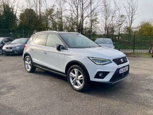 A 2019 SEAT ARONA 1.6 TDI FR SUV 5dr DIESEL EURO 6 (s/s) (115 ps) WITH SERVICE HISTORY A 2019 SEAT ARONA 1.6 TDI FR SUV 5dr DIESEL EURO 6 (s/s) (115 ps) WITH SERVICE HISTORY
