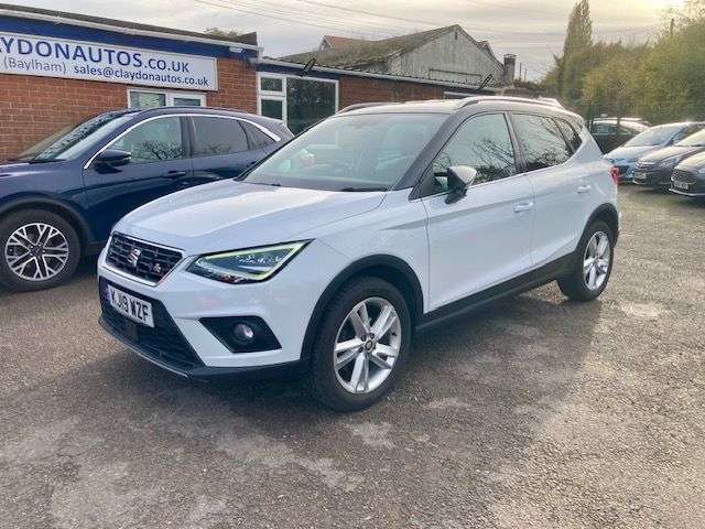 A 2019 SEAT ARONA 1.6 TDI FR SUV 5dr DIESEL EURO 6 (s/s) (115 ps) WITH SERVICE HISTORY A 2019 SEAT ARONA 1.6 TDI FR SUV 5dr DIESEL EURO 6 (s/s) (115 ps) WITH SERVICE HISTORY