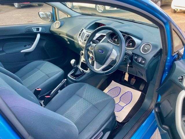 2011 FORD FIESTA 2011 FORD FIESTA