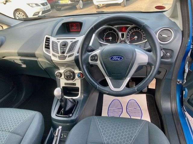2011 FORD FIESTA 2011 FORD FIESTA