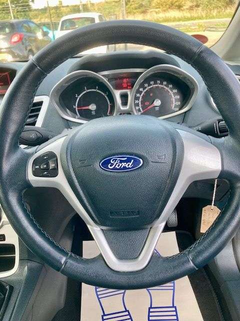2011 FORD FIESTA 2011 FORD FIESTA