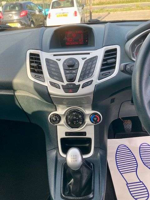 2011 FORD FIESTA 2011 FORD FIESTA