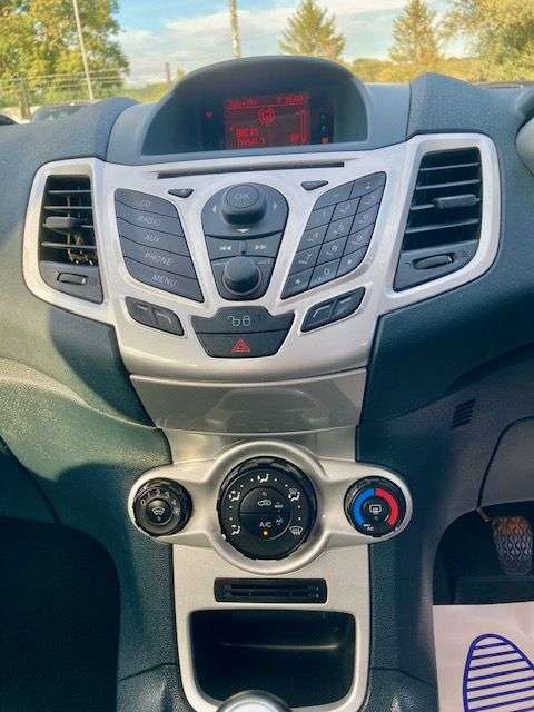 2011 FORD FIESTA 2011 FORD FIESTA