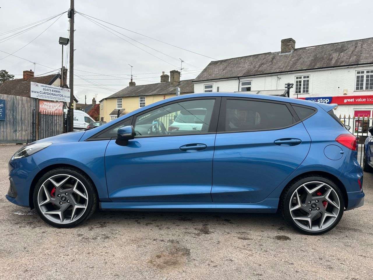 A 2020 FORD FIESTA 1.5T ECOBOOST ST-3 HATCHBACK 5dr MANUAL EURO 6 (s/s) (200 ps) A 2020 FORD FIESTA 1.5T ECOBOOST ST-3 HATCHBACK 5dr MANUAL EURO 6 (s/s) (200 ps)