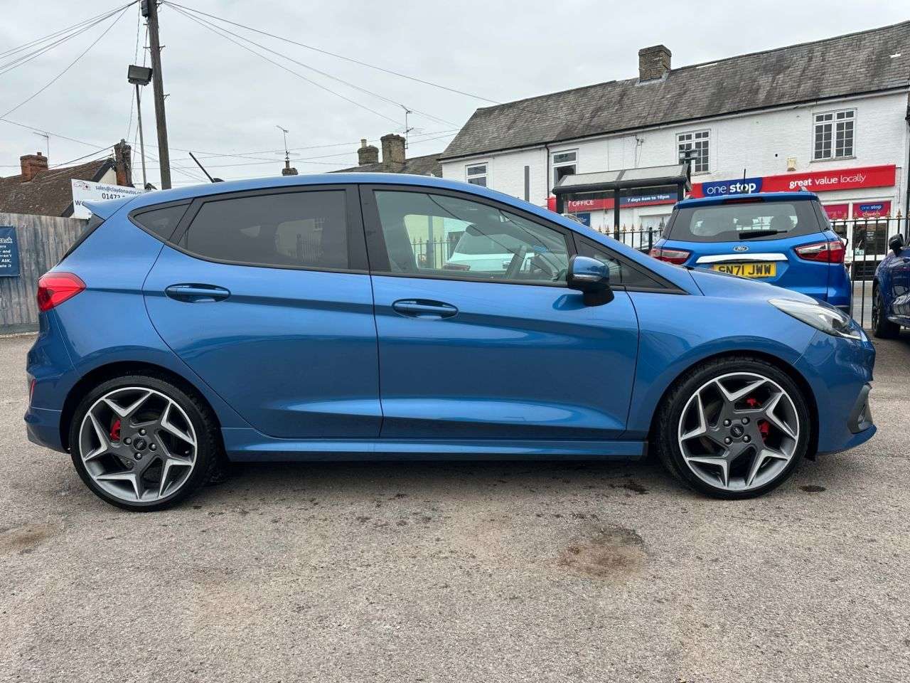 A 2020 FORD FIESTA 1.5T ECOBOOST ST-3 HATCHBACK 5dr MANUAL EURO 6 (s/s) (200 ps) A 2020 FORD FIESTA 1.5T ECOBOOST ST-3 HATCHBACK 5dr MANUAL EURO 6 (s/s) (200 ps)