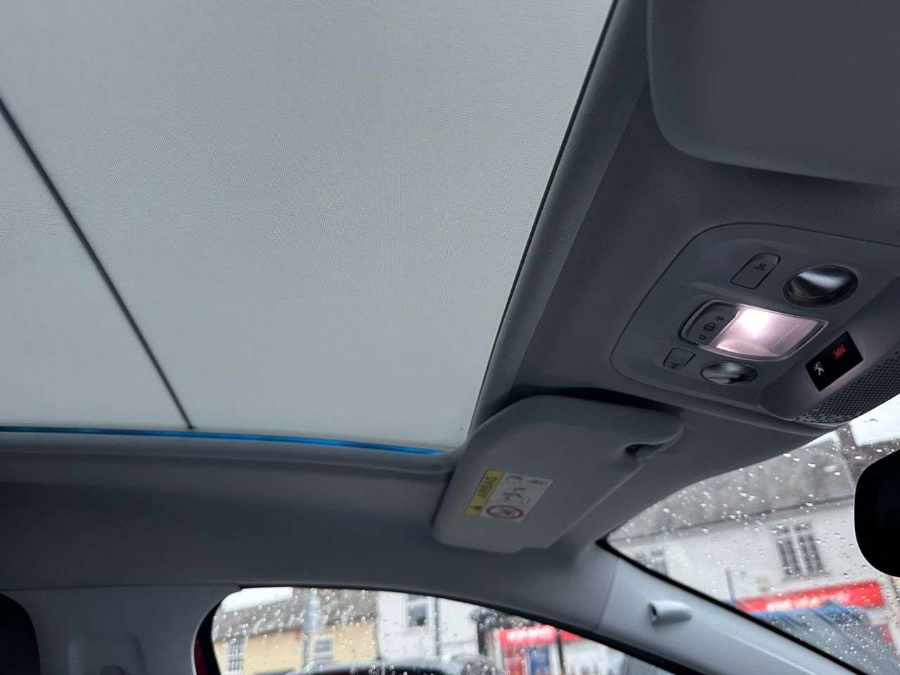 2017 PEUGEOT 2008 2017 PEUGEOT 2008