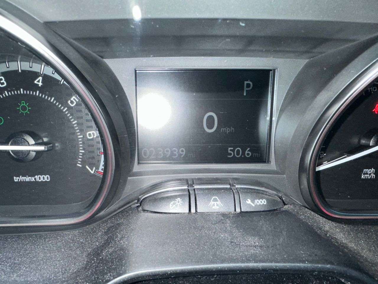 2017 PEUGEOT 2008 2017 PEUGEOT 2008