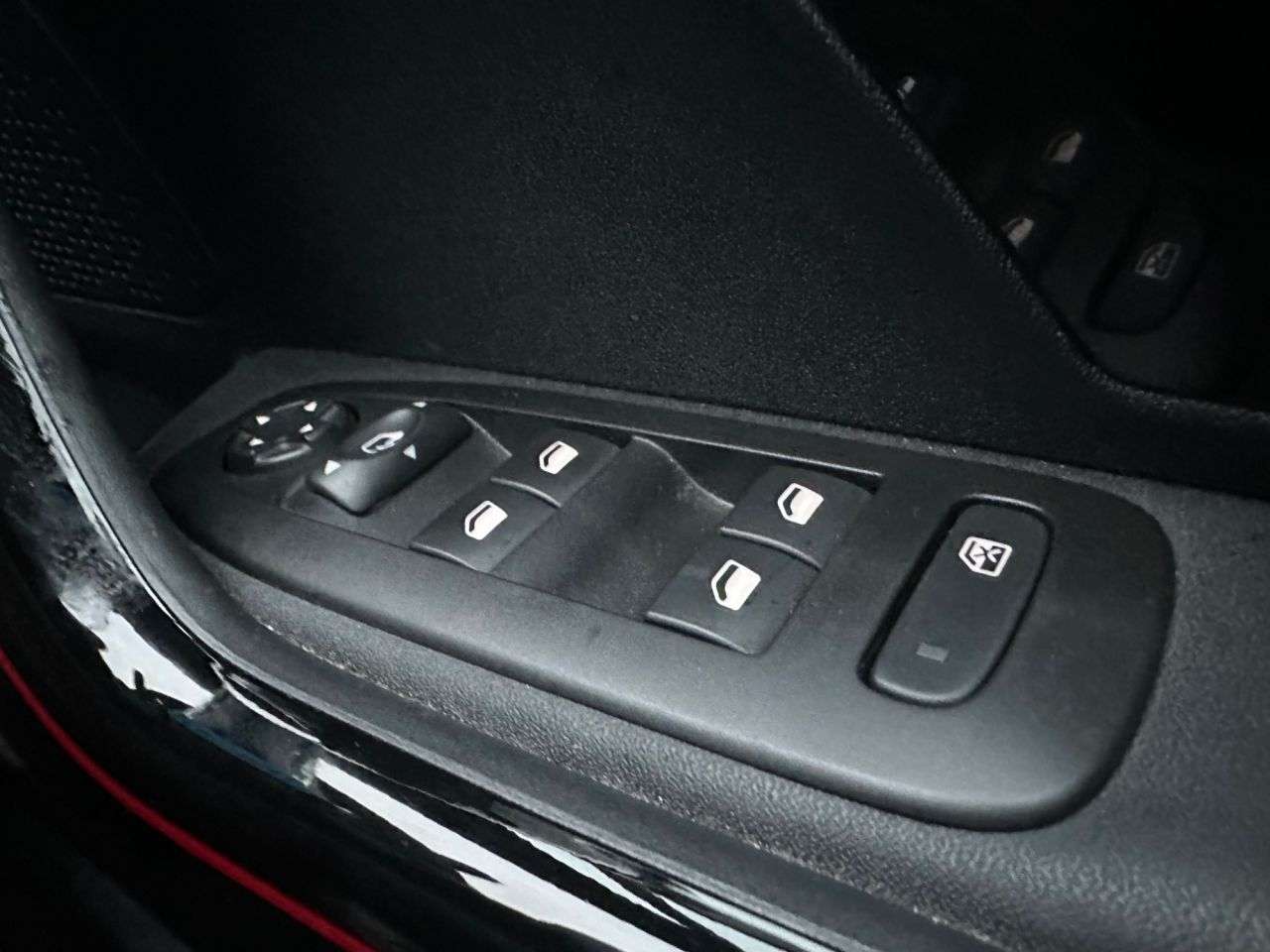 2017 PEUGEOT 2008 2017 PEUGEOT 2008