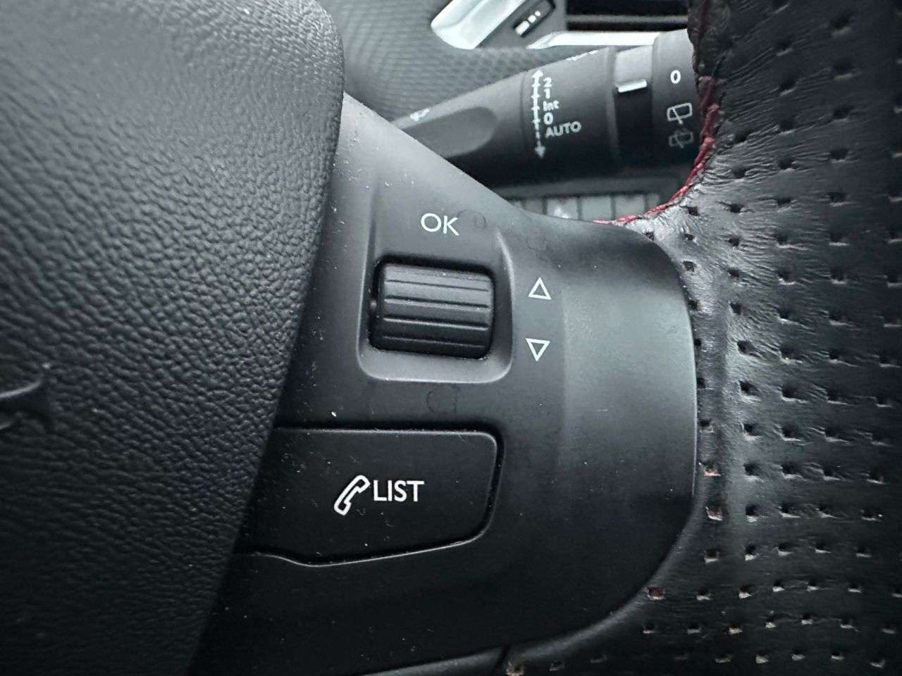 2017 PEUGEOT 2008 2017 PEUGEOT 2008