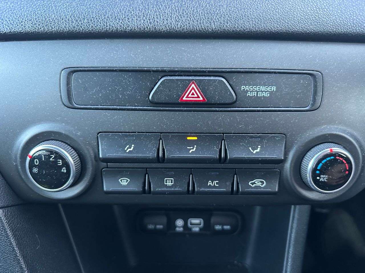 2017 KIA SPORTAGE 2017 KIA SPORTAGE