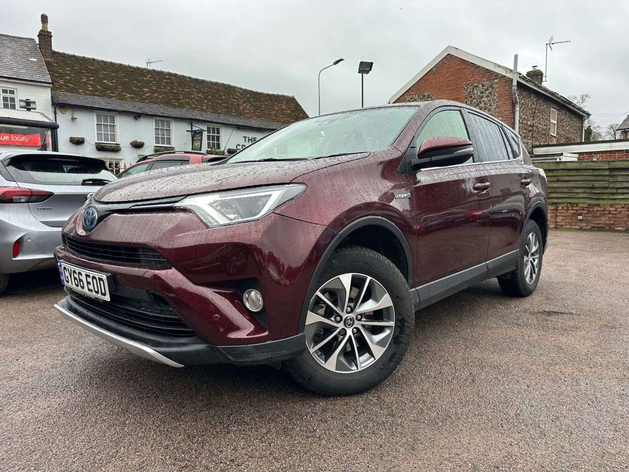 A 2016 TOYOTA RAV4 2.5 VVT-h BUSINESS EDITION PLUS SUV 5dr HYBRID CVT EURO 6 (s/s) (SAFETY SEN A 2016 TOYOTA RAV4 2.5 VVT-h BUSINESS EDITION PLUS SUV 5dr HYBRID CVT EURO 6 (s/s) (SAFETY SEN