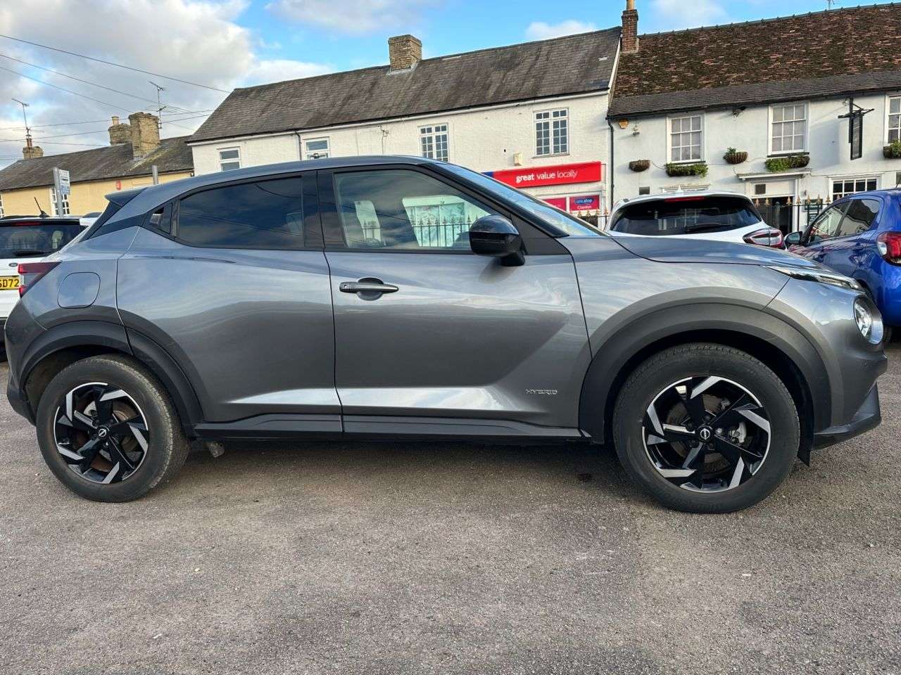 A 2022 NISSAN JUKE 1.6 N-CONNECTA SUV 5dr HYBRID AUTOMATIC EURO 6 (143 ps) ONE PRIVATE OWNER A 2022 NISSAN JUKE 1.6 N-CONNECTA SUV 5dr HYBRID AUTOMATIC EURO 6 (143 ps) ONE PRIVATE OWNER