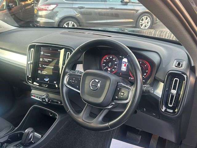 2018 VOLVO XC40 2018 VOLVO XC40