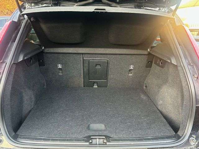 2018 VOLVO XC40 2018 VOLVO XC40