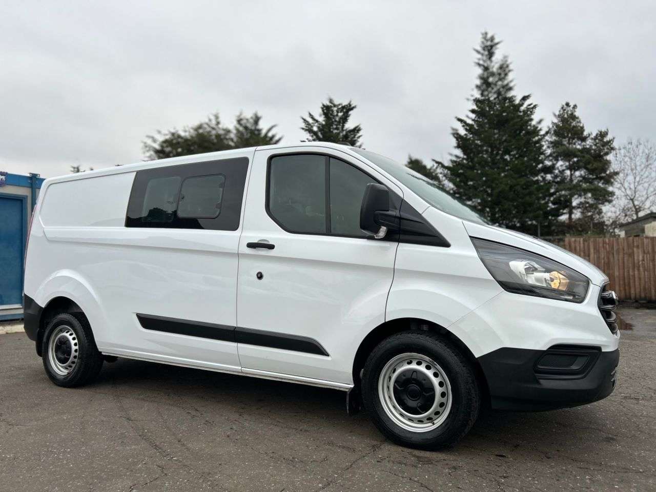 A 2022 FORD TRANSIT CUSTOM 2.0TDCI 320 EcoBlue LEADER DCIV 5dr L2H1 FINE EXAMPLE, 4 SERVICES WETBELT R A 2022 FORD TRANSIT CUSTOM 2.0TDCI 320 EcoBlue LEADER DCIV 5dr L2H1 FINE EXAMPLE, 4 SERVICES WETBELT R