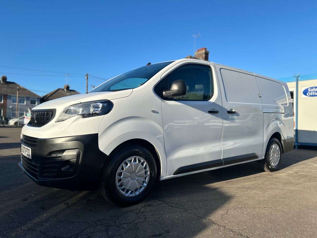 A 2022 PEUGEOT EXPERT 2.0BlueHDi 1400 PROFESSIONAL PREMIUM P/V 6dr LWB ONE OWNER, 3 SERVICES A 2022 PEUGEOT EXPERT 2.0BlueHDi 1400 PROFESSIONAL PREMIUM P/V 6dr LWB ONE OWNER, 3 SERVICES