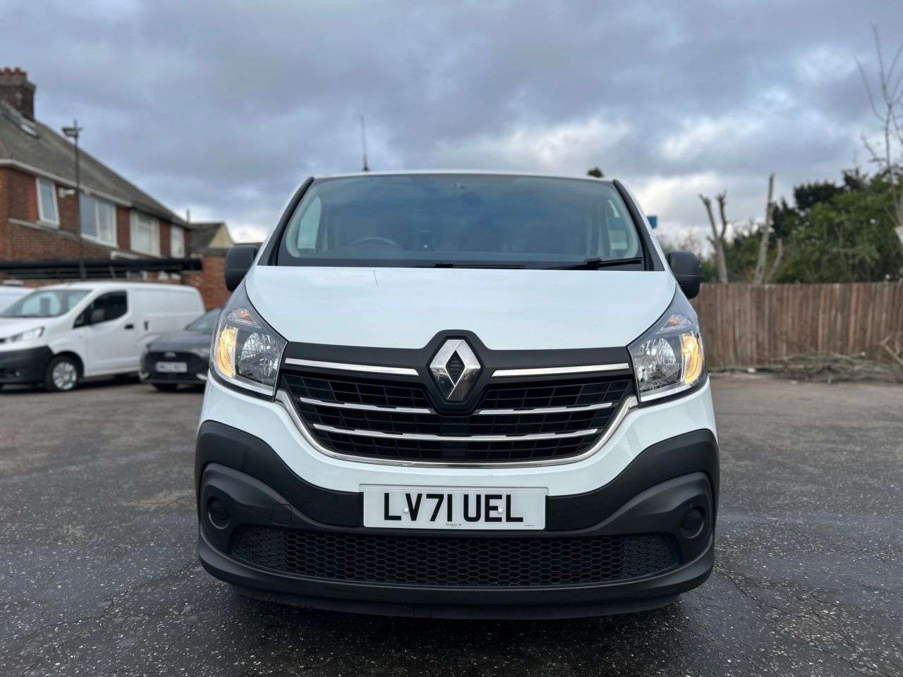 A 2021 RENAULT TRAFIC 2.0DCI ENERGY 30 BUSINESS+ P/V 5dr L2H1 ONE OWNER, 2 SERVICES A 2021 RENAULT TRAFIC 2.0DCI ENERGY 30 BUSINESS+ P/V 5dr L2H1 ONE OWNER, 2 SERVICES